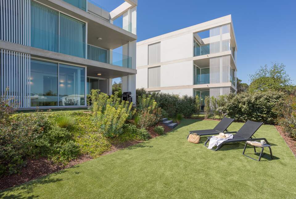 Contemporary Garden Residence at Camiral - Caldes de Malavella, Girona, Spain