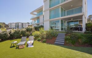 Contemporary Garden Residence at Camiral - Caldes de Malavella, Girona, Spain