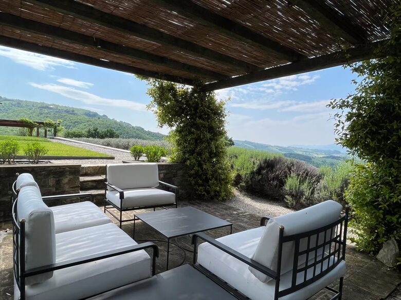 Secluded Stone Farmhouse with Pool & Sweeping Umbrian Views - Montone, Italy