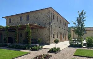Secluded Stone Farmhouse with Pool & Sweeping Umbrian Views - Montone, Italy