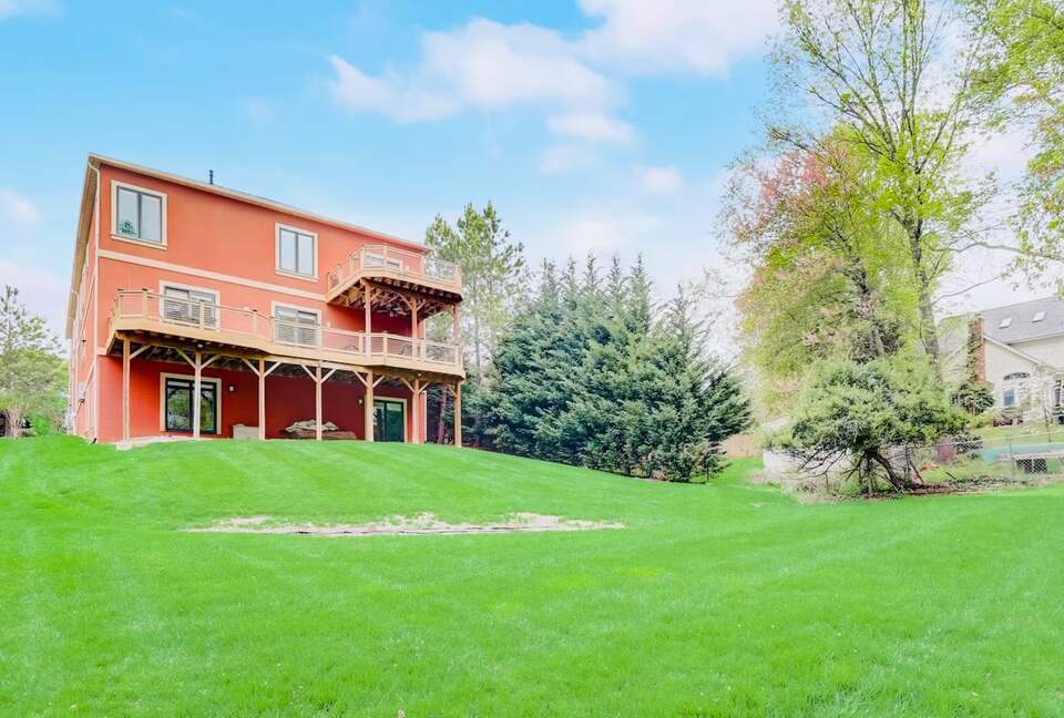 McLean Estate with Indoor Pool Near Washington DC - McLean, Virginia