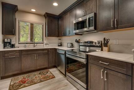 Renovated Tahoe Escape Near Beaches & Trails - Incline Village, Nevada