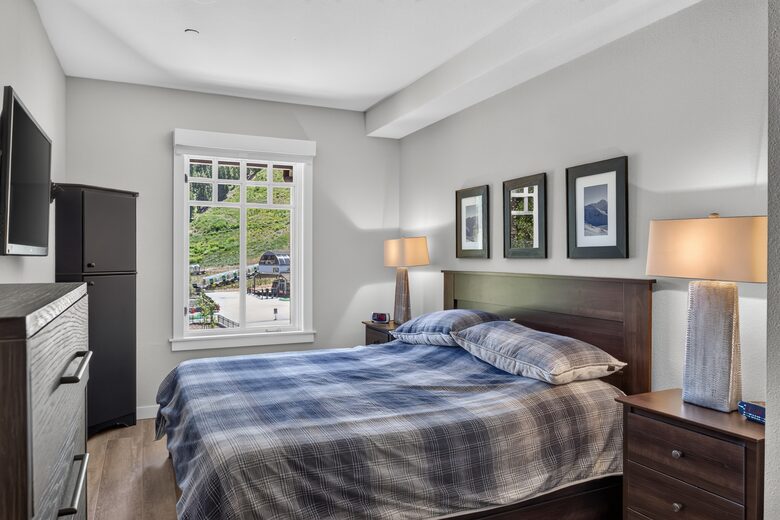 Top-Floor Alpine Escape in The Village at Palisades Tahoe - Olympic Valley, California
