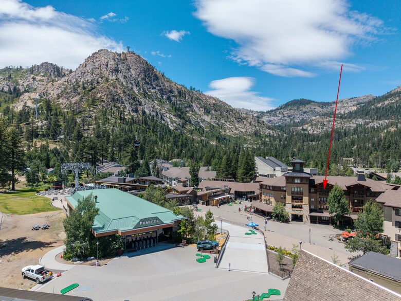 Top-Floor Alpine Escape in The Village at Palisades Tahoe - Olympic Valley, California