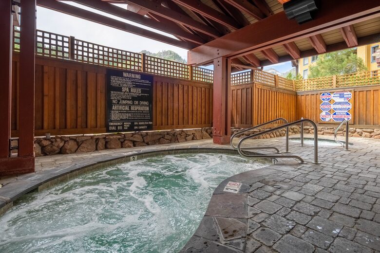 Top-Floor Alpine Escape in The Village at Palisades Tahoe - Olympic Valley, California