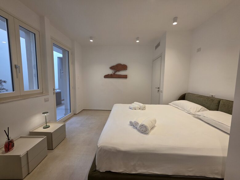Coastal Comfort with Private Pool - Santo Spirito, Bari, Italy