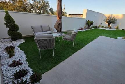Coastal Comfort with Private Pool - Santo Spirito, Bari, Italy