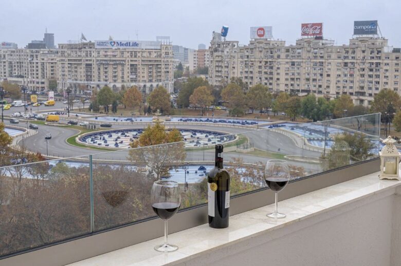 Top Floor City Views in Central Bucharest - Bucharest, Romania