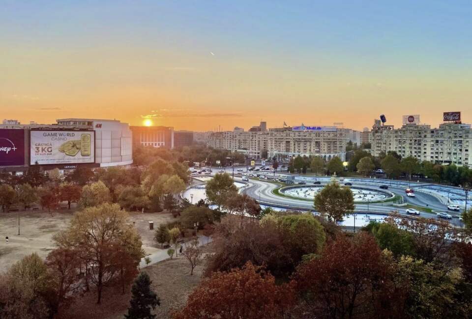 Top Floor City Views in Central Bucharest - Bucharest, Romania