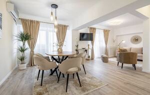 Top Floor City Views in Central Bucharest - Bucharest, Romania
