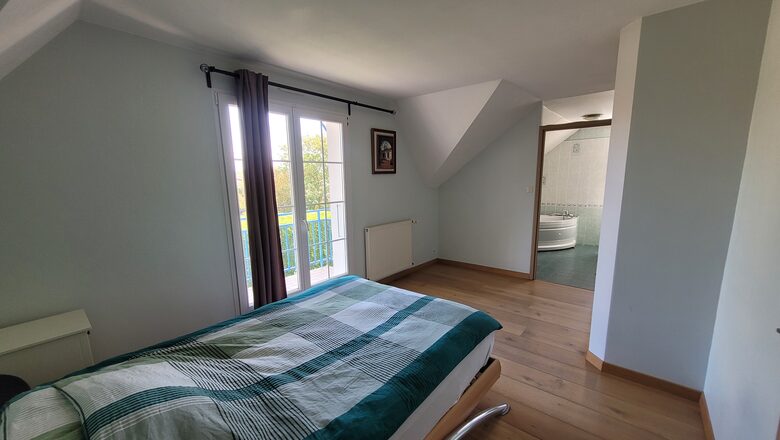 Refined Residence at the Gateway to Geneva - Saint-Genis-Pouilly, France