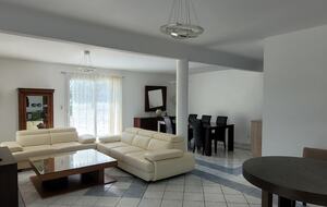 Refined Residence at the Gateway to Geneva - Saint-Genis-Pouilly, France