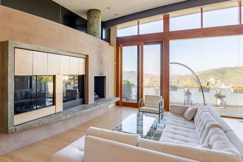 Award-Winning Contemporary Home in the Hills of Laguna Beach - Laguna Beach, California