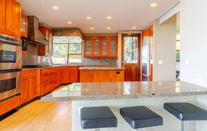 Award-Winning Contemporary Home in the Hills of Laguna Beach - Laguna Beach, California