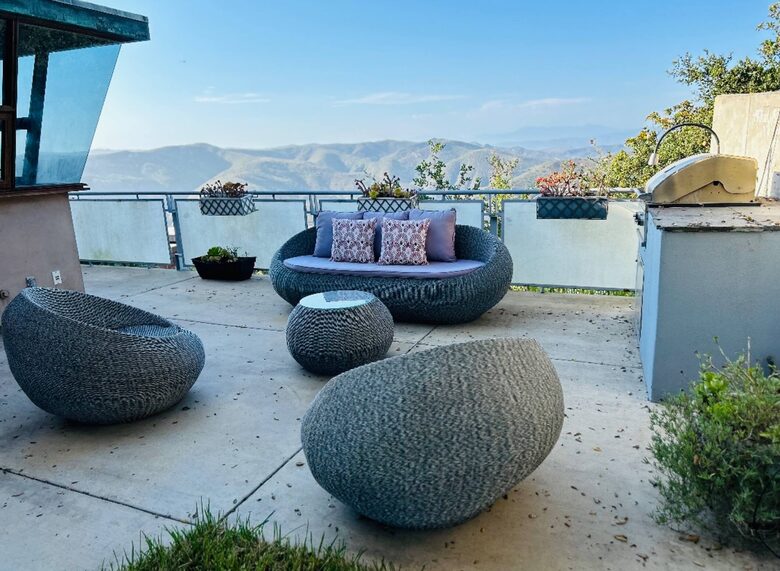 Award-Winning Contemporary Home in the Hills of Laguna Beach - Laguna Beach, California