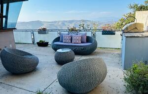 Award-Winning Contemporary Home in the Hills of Laguna Beach - Laguna Beach, California