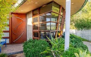 Award-Winning Contemporary Home in the Hills of Laguna Beach - Laguna Beach, California