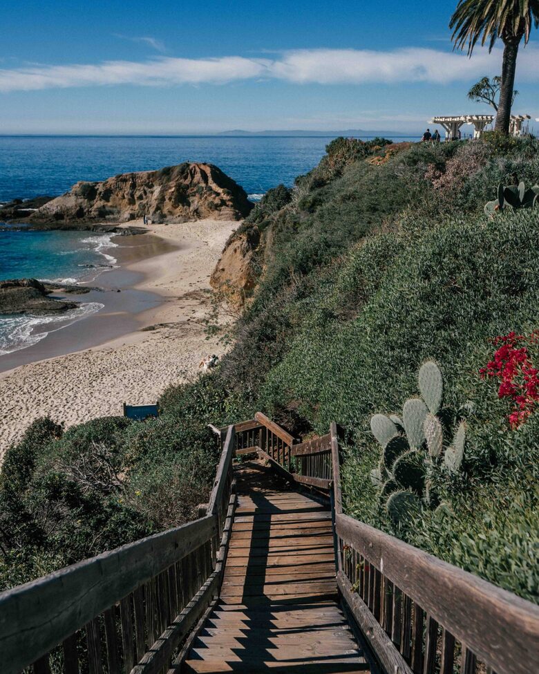 Award-Winning Contemporary Home in the Hills of Laguna Beach - Laguna Beach, California