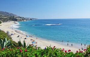 Award-Winning Contemporary Home in the Hills of Laguna Beach - Laguna Beach, California