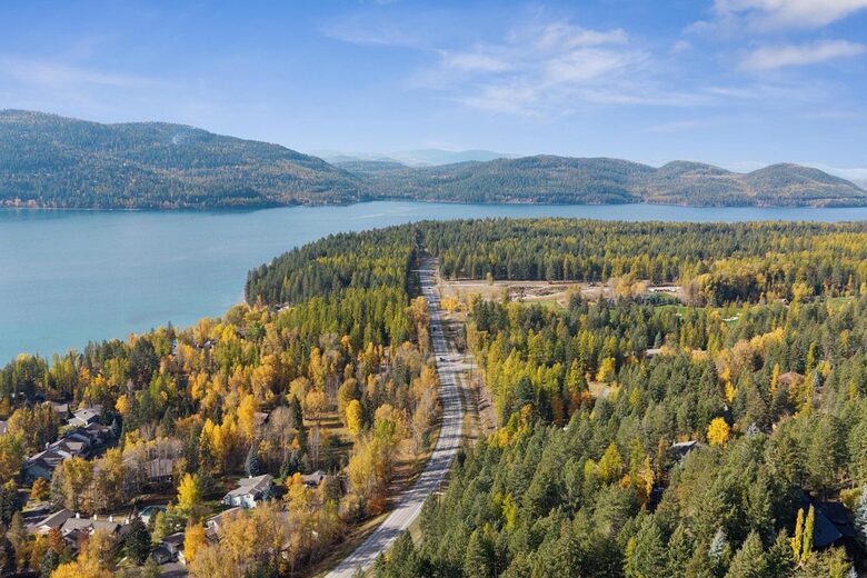 Whitefish Lake Views Minutes from Downtown and Skiing - Whitefish, Montana