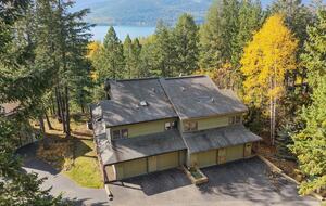 Whitefish Lake Views Minutes from Downtown and Skiing - Whitefish, Montana