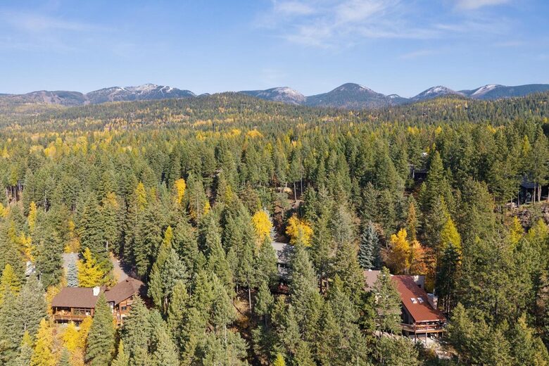 Whitefish Lake Views Minutes from Downtown and Skiing - Whitefish, Montana