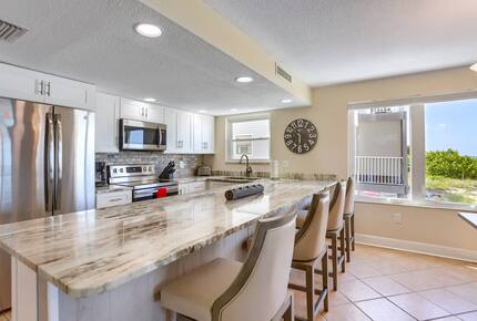 Gulf-View Beachfront Condo in Indian Shores - Indian Shores, Florida