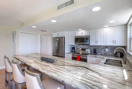 Gulf-View Beachfront Condo in Indian Shores - Indian Shores, Florida