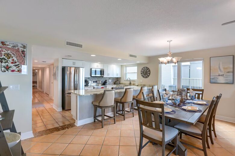Gulf-View Beachfront Condo in Indian Shores - Indian Shores, Florida