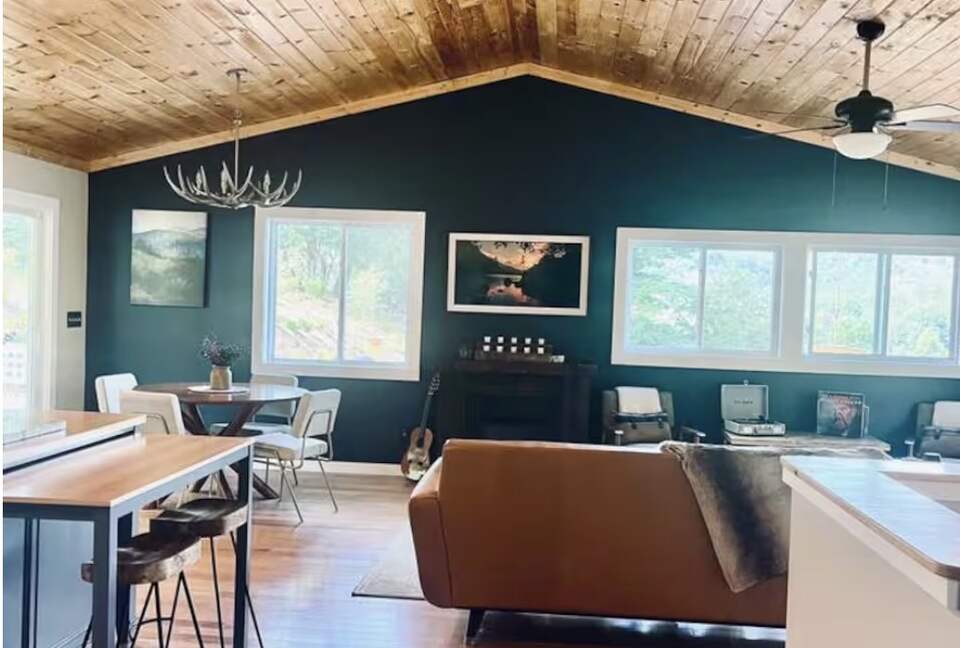 Peaceful Mountain Home Between Waynesville & Asheville - Clyde, North Carolina