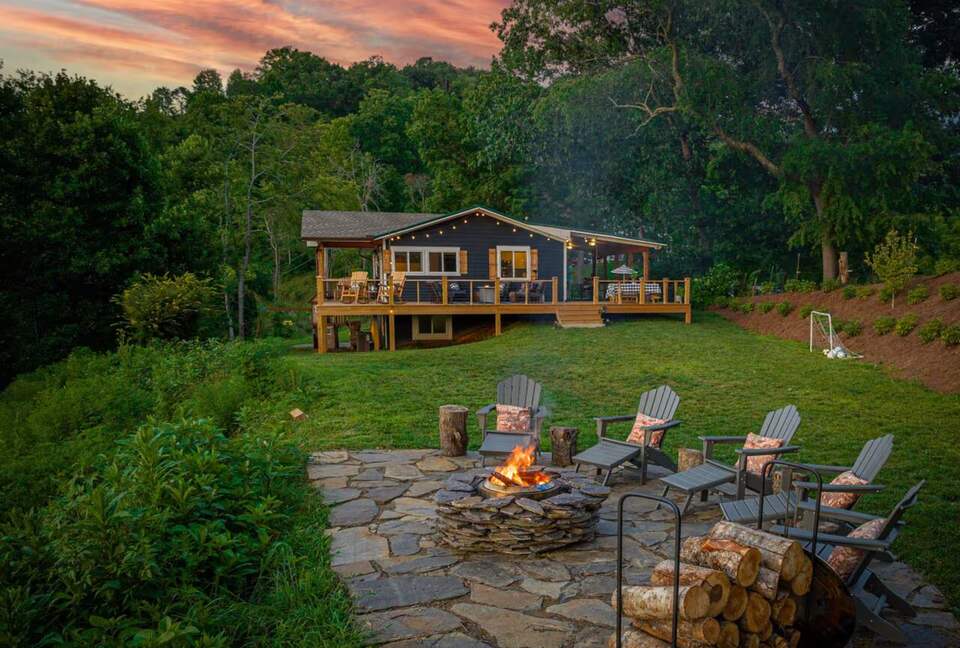 Peaceful Mountain Home Between Waynesville & Asheville - Clyde, North Carolina