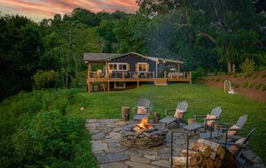 Peaceful Mountain Home Between Waynesville & Asheville - Clyde, North Carolina