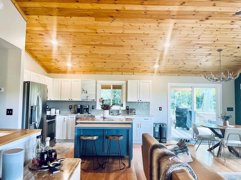 Peaceful Mountain Home Between Waynesville & Asheville - Clyde, North Carolina