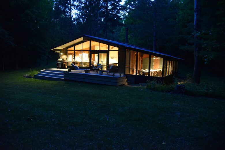 Private Woodland Retreat Along the Black River - Milford, Canada