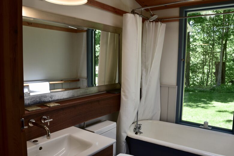 Private Woodland Retreat Along the Black River - Milford, Canada