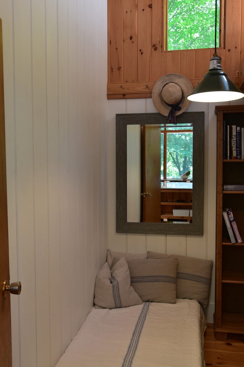 Private Woodland Retreat Along the Black River - Milford, Canada