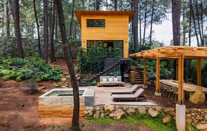 Modern Forest Retreat Among the Pines of Valle de Bravo - Valle de Bravo, Mexico
