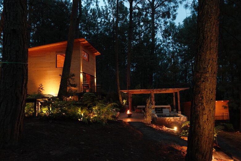 Modern Forest Retreat Among the Pines of Valle de Bravo - Valle de Bravo, Mexico