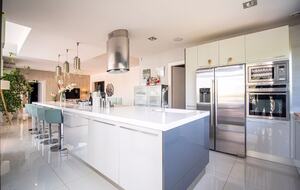 A Contemporary South of France Villa for Private Spa Days - Saint-Gély-du-Fesc, France