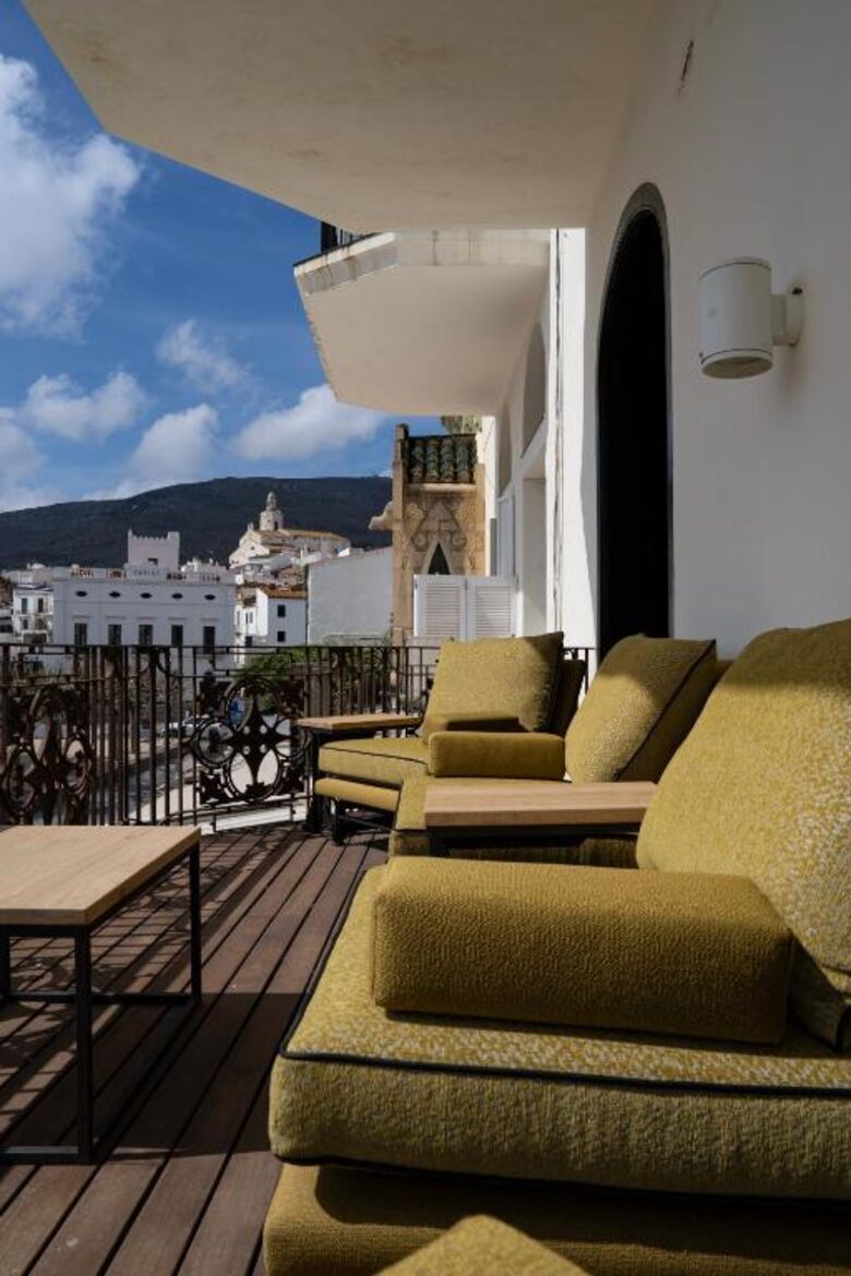 Elegant Coastal Apartment in Cadaqués - Cadaqués, Spain