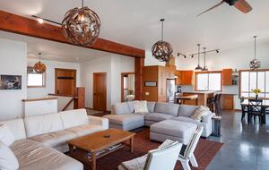 Pacific Northwest Escape Overlooking Skagit Bay - Bow, Washington
