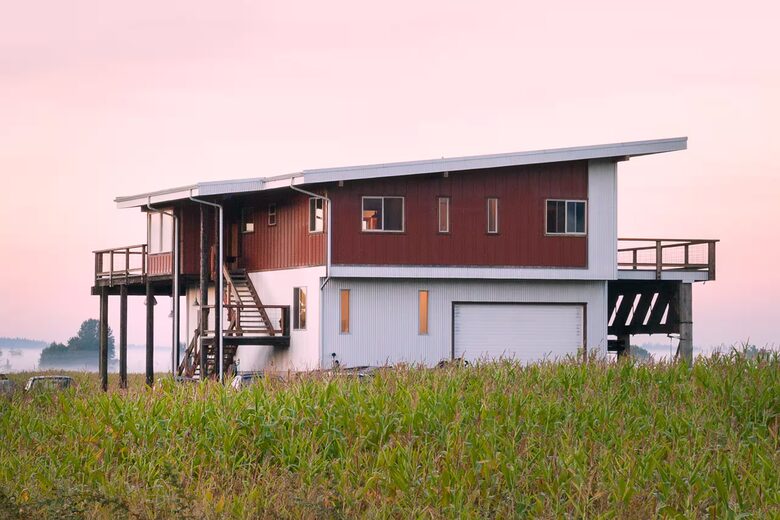 Pacific Northwest Escape Overlooking Skagit Bay - Bow, Washington