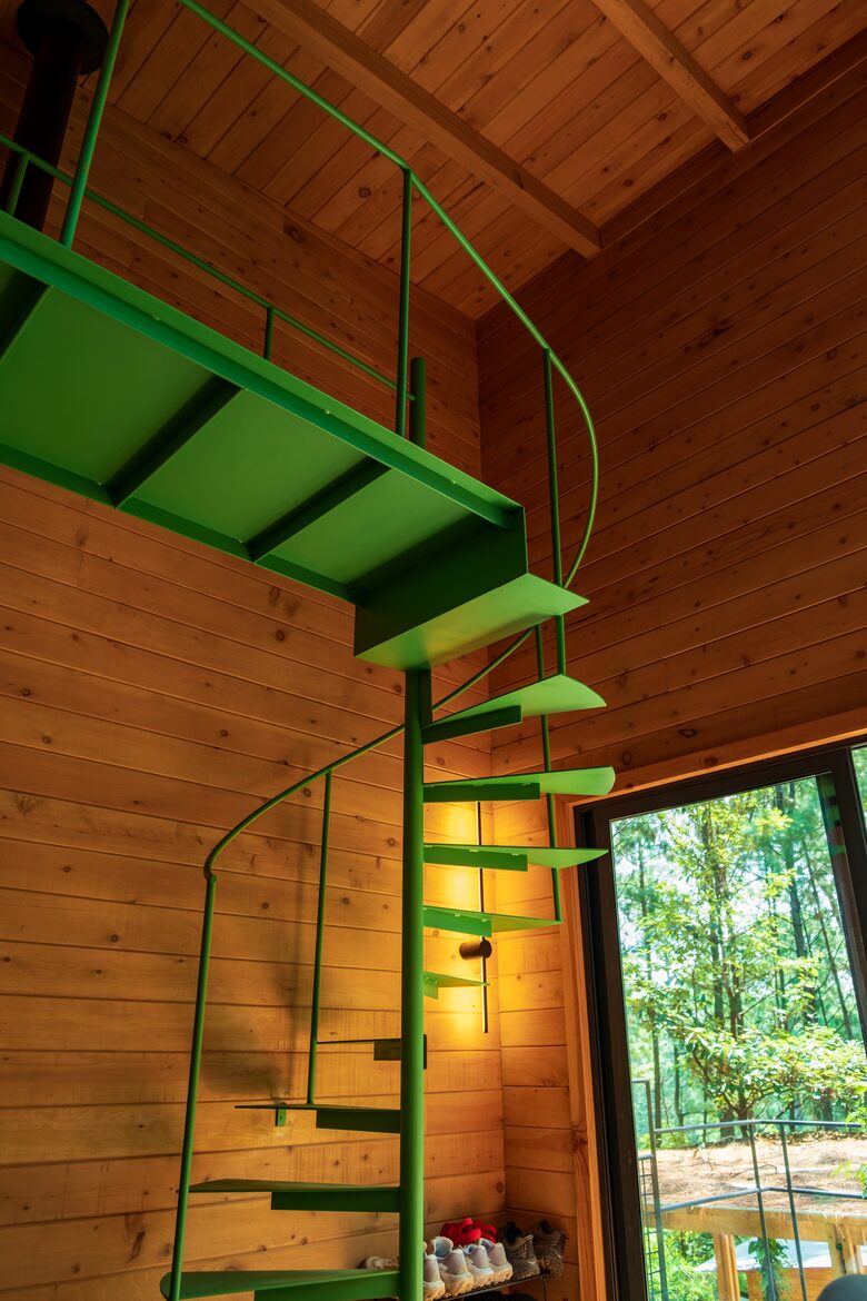 Modern Forest Retreat Among the Pines of Valle de Bravo - Valle de Bravo, Mexico