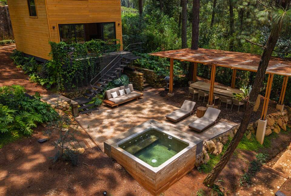 Modern Forest Retreat Among the Pines of Valle de Bravo - Valle de Bravo, Mexico