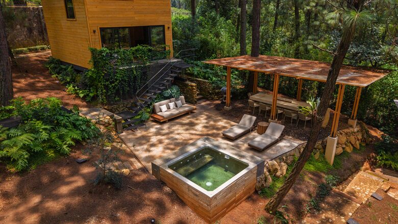 Modern Forest Retreat Among the Pines of Valle de Bravo - Valle de Bravo, Mexico