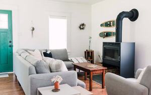 Sandbanks Dunes Retreat with West Lake Sunsets - Picton, Canada