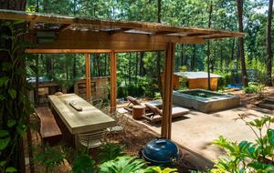 Modern Forest Retreat Among the Pines of Valle de Bravo - Valle de Bravo, Mexico