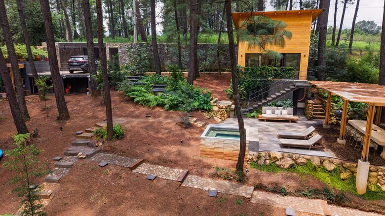 Modern Forest Retreat Among the Pines of Valle de Bravo - Valle de Bravo, Mexico