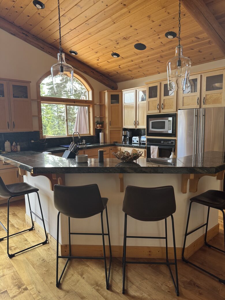 Inviting Mountain Home Surrounded by Truckee Pines - Truckee, California