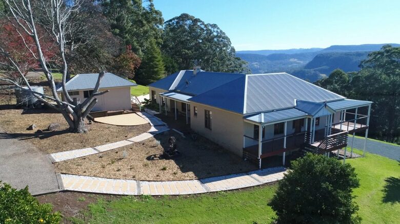 96-Acre Kangaroo Valley Lodge with Mountain Views - Bellawongarah, Australia